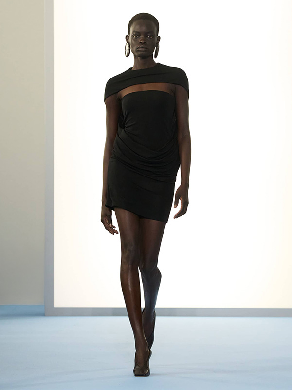 その他 RUNWAY MAY Fall Winter 2026 Runway Show: Dynamic Essentiality | Sportmax